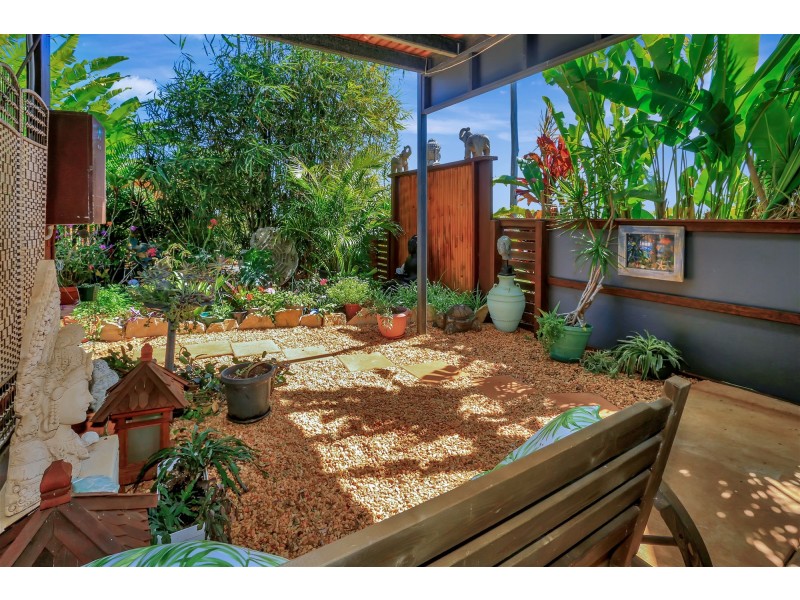 6 Barellan Parade, Qunaba QLD 4670