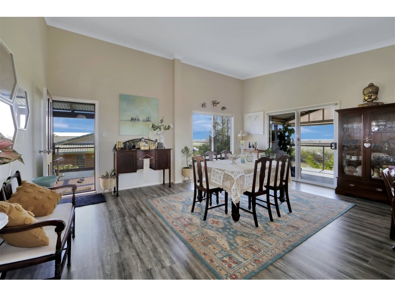 6 Barellan Parade, Qunaba QLD 4670