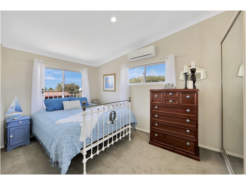 6 Barellan Parade, Qunaba QLD 4670