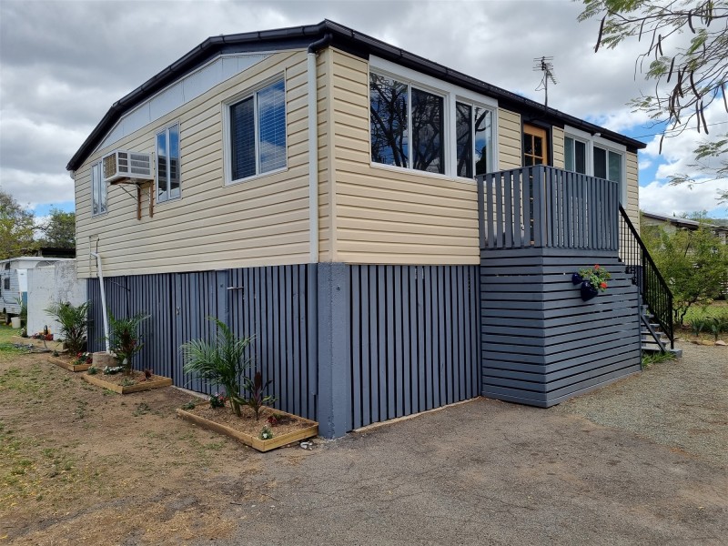 25 Pelican Street, Collinsville QLD 4804