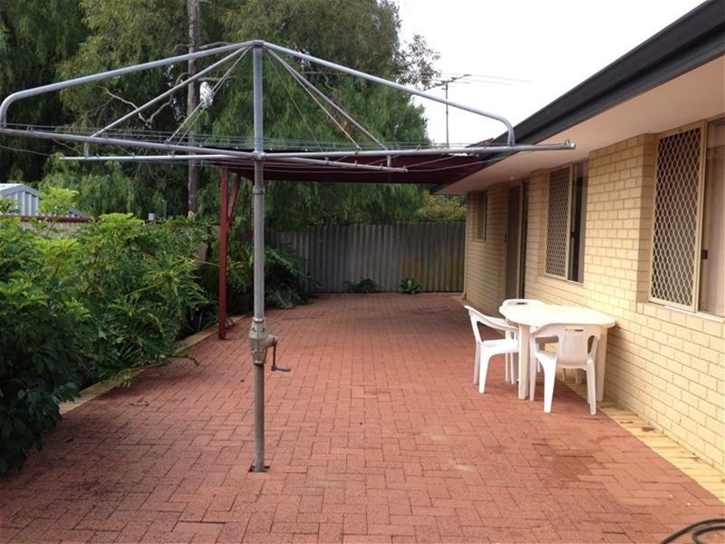 32B Rennie Cres, Hilton WA 6163