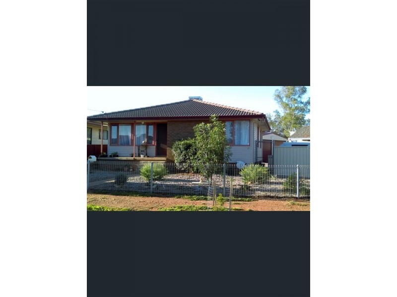 10 Yarran Circle, Cobar NSW 2835