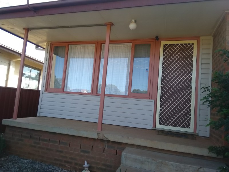 10 Yarran Circle, Cobar NSW 2835