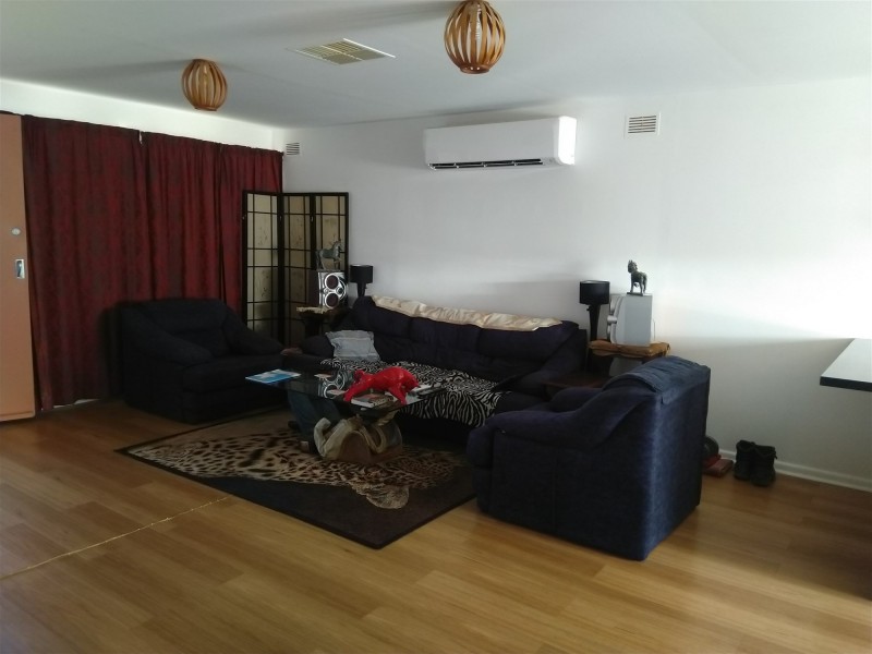 10 Yarran Circle, Cobar NSW 2835