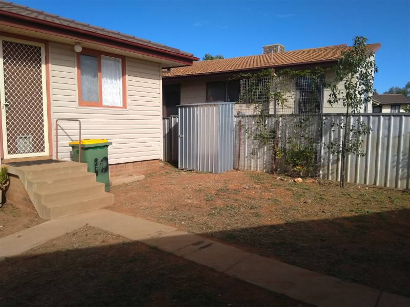 10 Yarran Circle, Cobar NSW 2835