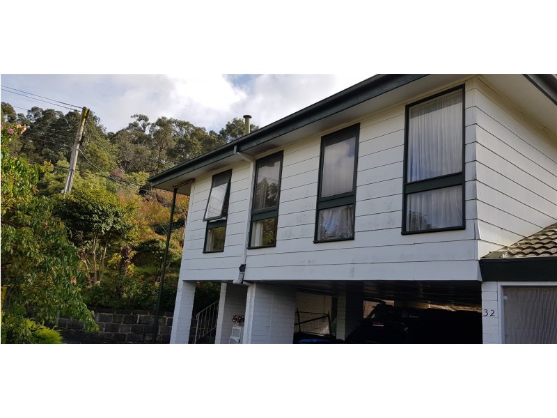 32 NEUPARTH RD, Croydon North VIC 3136