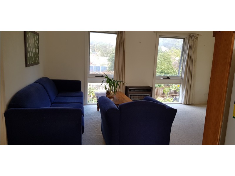 32 NEUPARTH RD, Croydon North VIC 3136