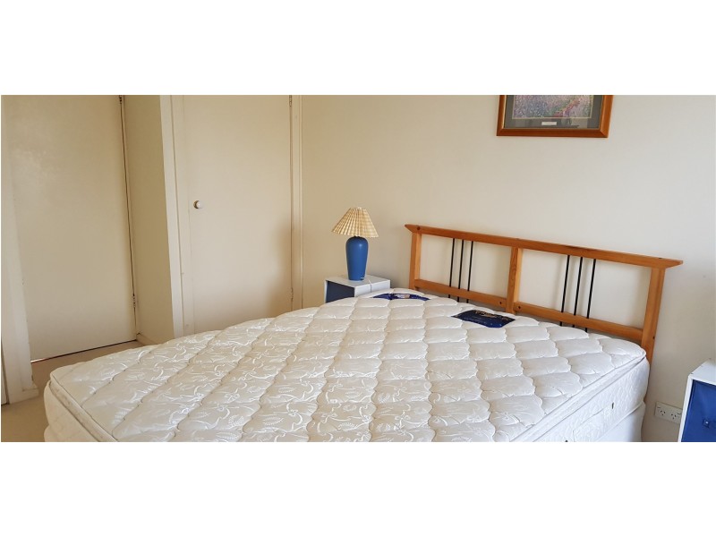 32 NEUPARTH RD, Croydon North VIC 3136