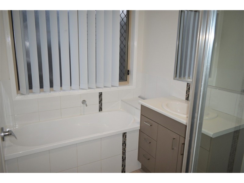 19 MUHAMMAD STREET, Doolandella QLD 4077