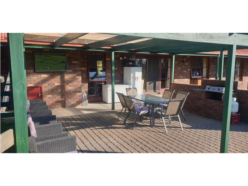 163-169 Victoria st, Briagolong VIC 3860