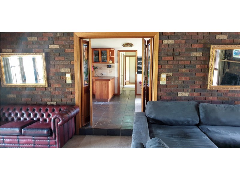 163-169 Victoria st, Briagolong VIC 3860