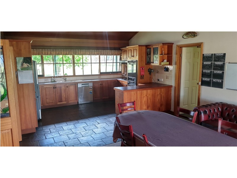 163-169 Victoria st, Briagolong VIC 3860