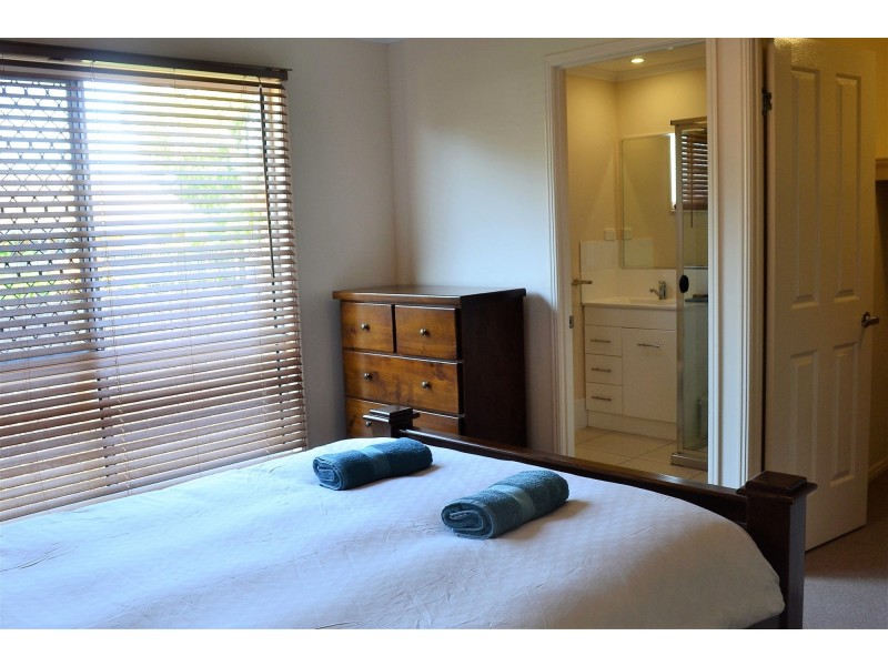 40 Vincent Street, South Mackay QLD 4740