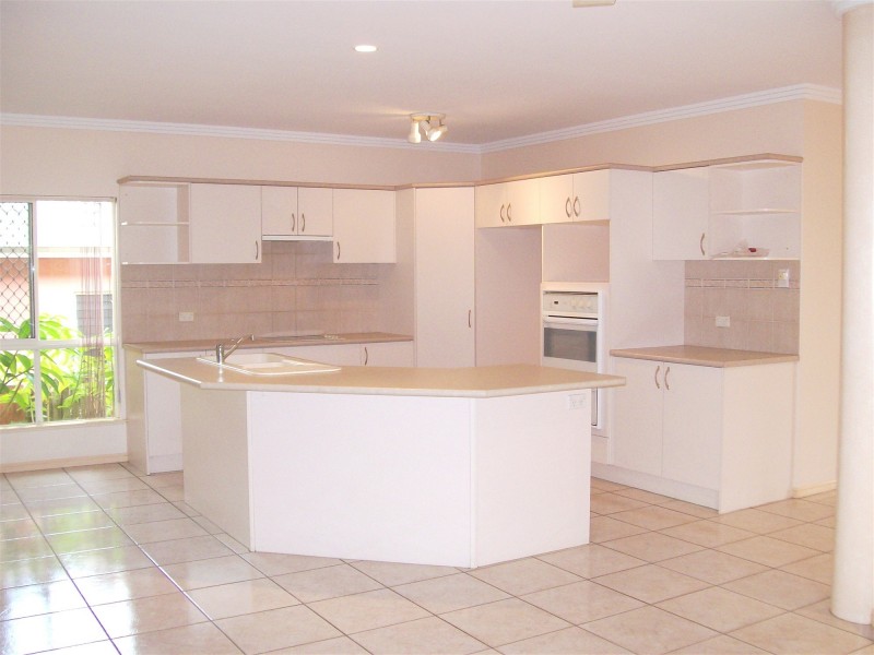 5 Daintree Close, Mount Sheridan QLD 4868