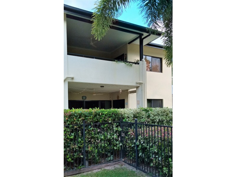 16/10-12 Oyster Crt, Trinity Beach QLD 4879