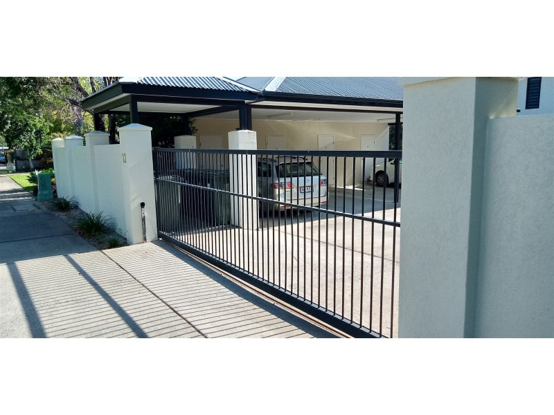 16/10-12 Oyster Crt, Trinity Beach QLD 4879