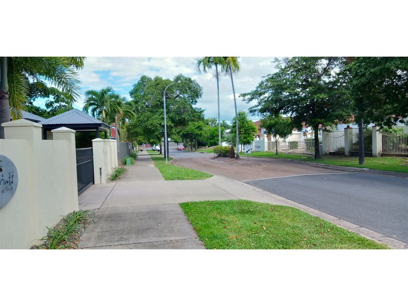 16/10-12 Oyster Crt, Trinity Beach QLD 4879