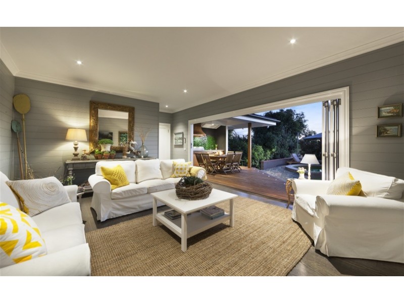 8 Orana Drive, Mount Martha VIC 3934