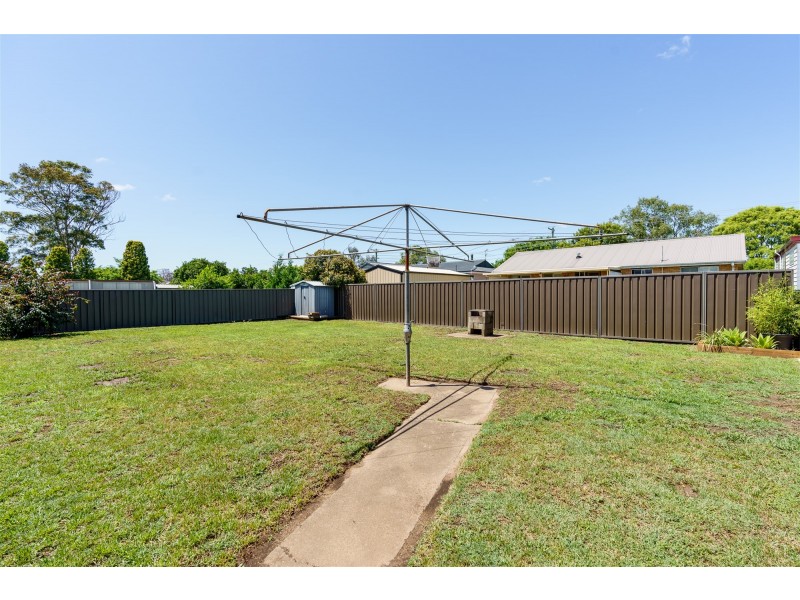34  Brucedale Ave, Singleton NSW 2330