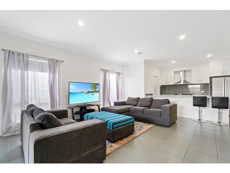 25 Riverton boulevard, Melton West VIC 3337