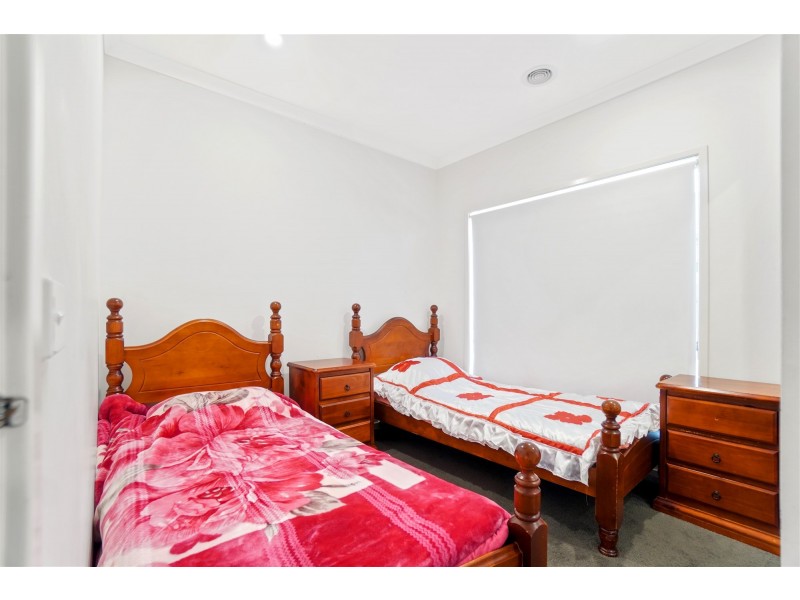 25 Riverton boulevard, Melton West VIC 3337