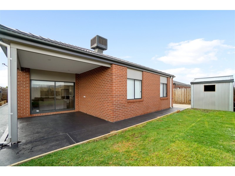 25 Riverton boulevard, Melton West VIC 3337