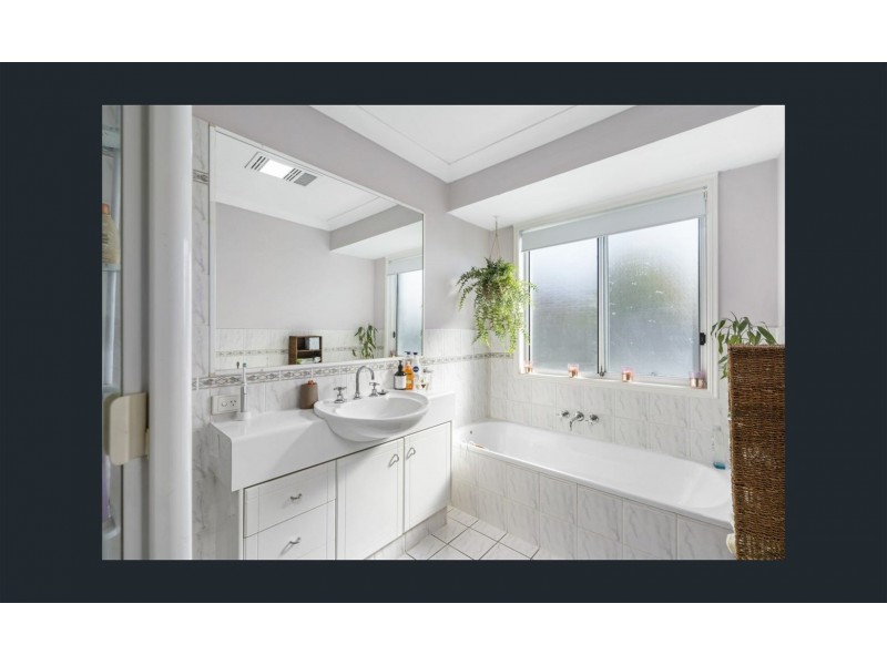 10 Portland Court, Parkwood QLD 4214