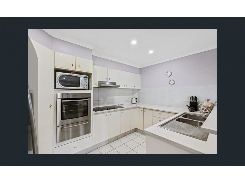 10 Portland Court, Parkwood QLD 4214