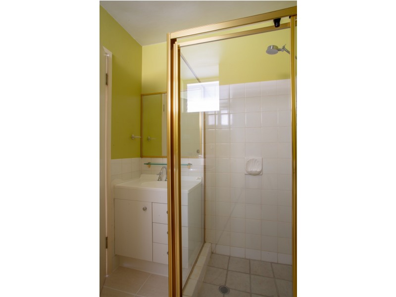 17 Adelaide Street, Clayfield QLD 4011