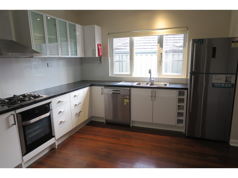 432 Berwick Street, St James WA 6102
