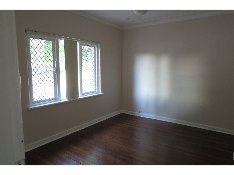 432 Berwick Street, St James WA 6102