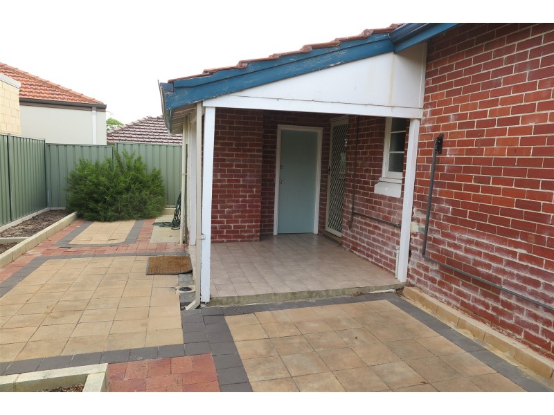 432 Berwick Street, St James WA 6102