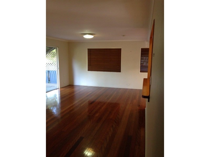 86 Almeida Street, Indooroopilly QLD 4068