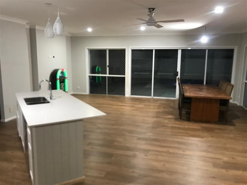 20 Arun drive, Arundel QLD 4214