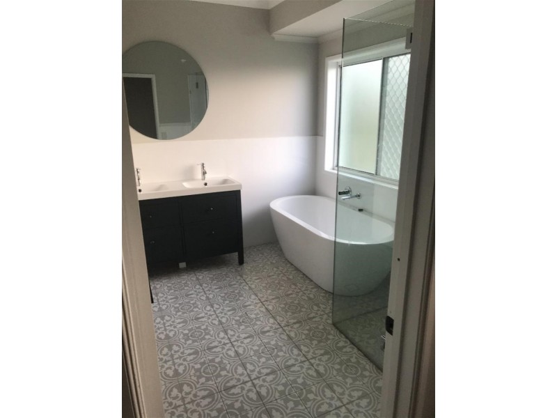 20 Arun drive, Arundel QLD 4214