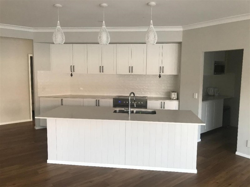 20 Arun drive, Arundel QLD 4214