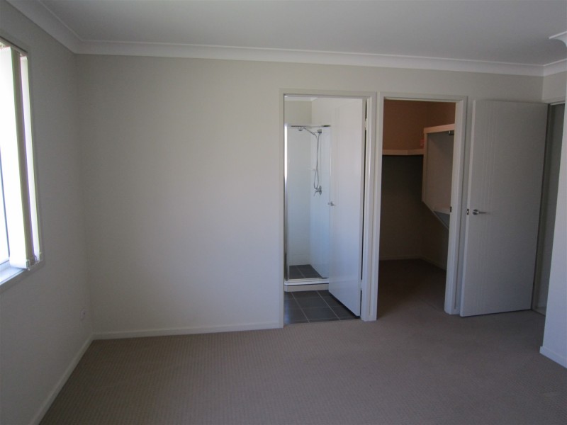 130 Ropley Road, Wynnum West QLD 4178