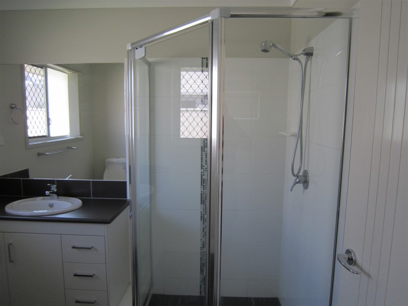 130 Ropley Road, Wynnum West QLD 4178