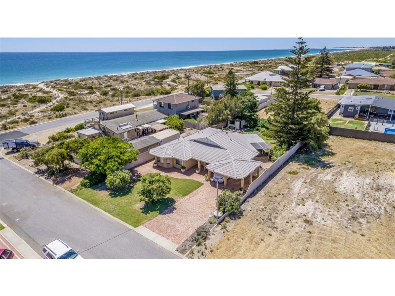 13 Pagoda Place, Madora Bay WA 6210