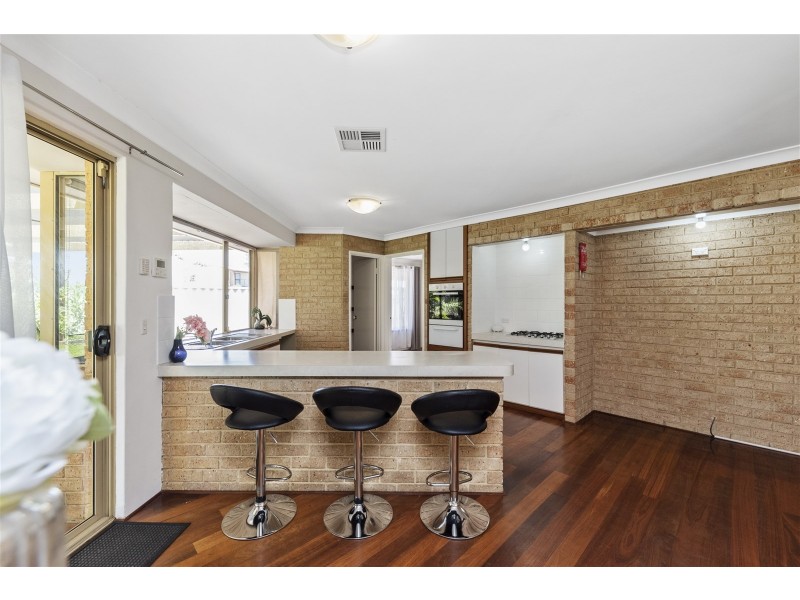 13 Pagoda Place, Madora Bay WA 6210