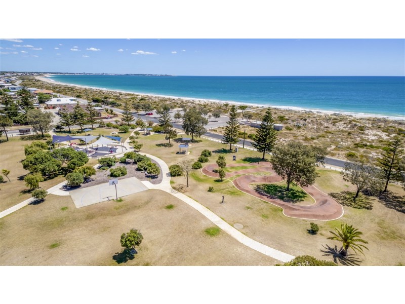 13 Pagoda Place, Madora Bay WA 6210