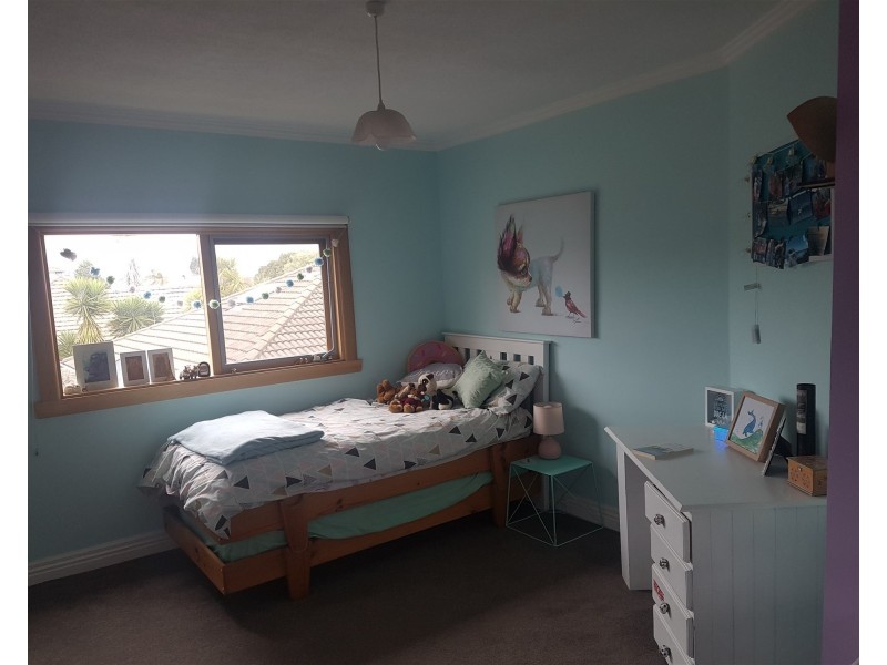 2 Montgomery St, Mordialloc VIC 3195