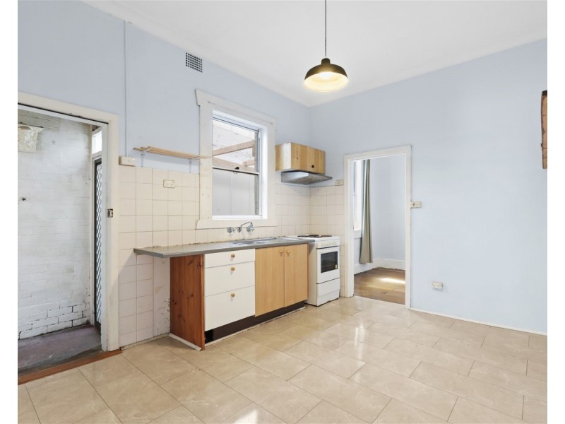 35  LEAMINGTON AVE, Newtown NSW 2042