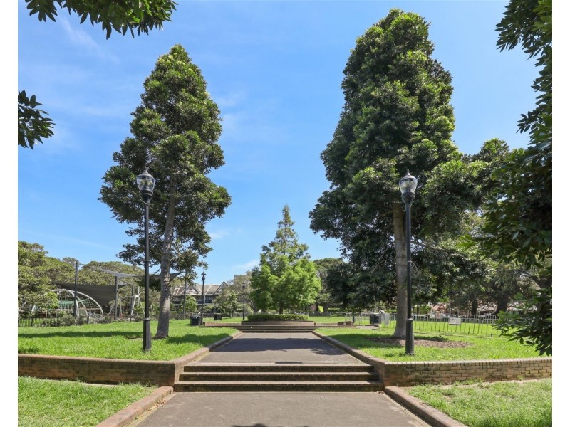35  LEAMINGTON AVE, Newtown NSW 2042