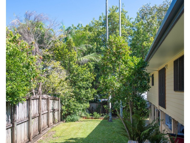 22 Trinidad Close, Trinity Beach QLD 4879