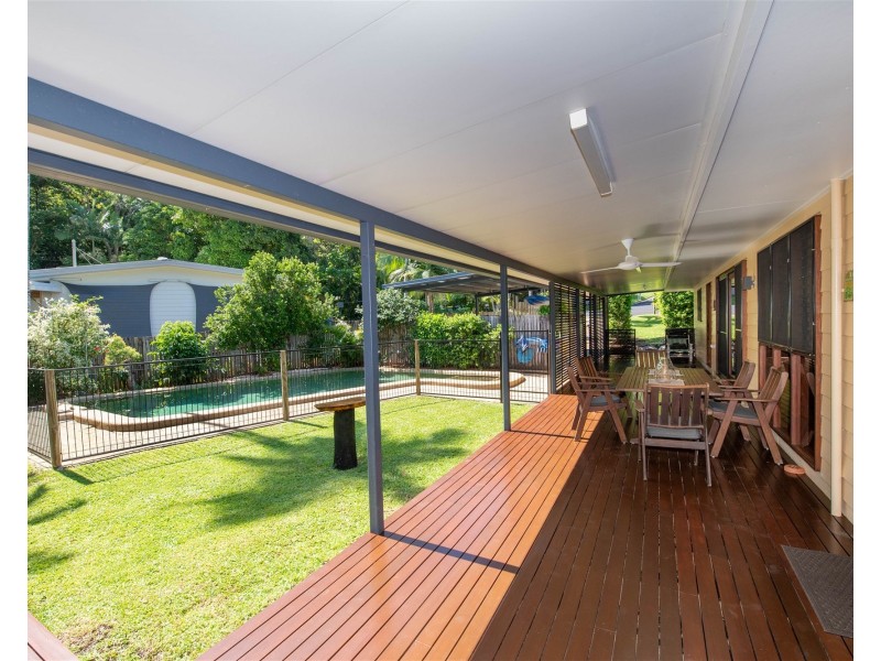 22 Trinidad Close, Trinity Beach QLD 4879