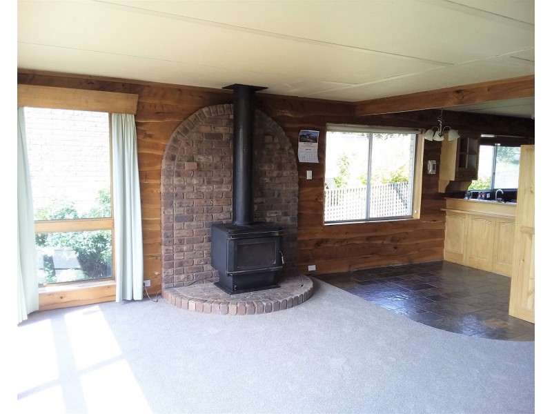 25 Van Diemens Crescent, Park Grove TAS 7320
