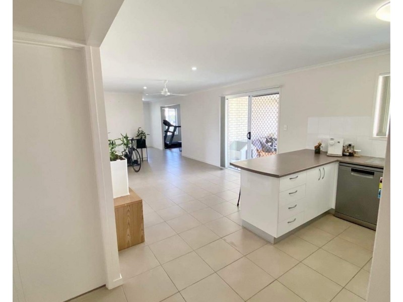 19 Seaway Parade, Toogoom QLD 4655