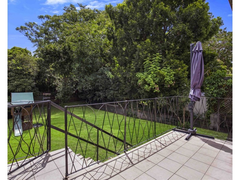 8 Elgata Street, The Gap QLD 4061