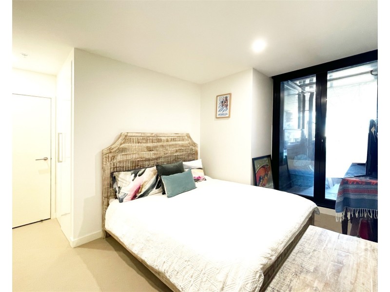 211/109 McLeod Road, Patterson Lakes VIC 3197